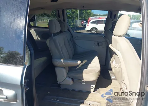 2005 Chrysler Town & Country from USA, damaged, VIN 1C4GP45R55B392901